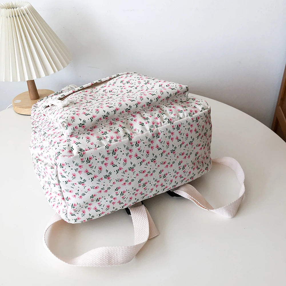 Casual Floral Prints Women Backpack Girls Bookbags Large Capacity Students School Bags Travel Backpack Mochilas with Pendants